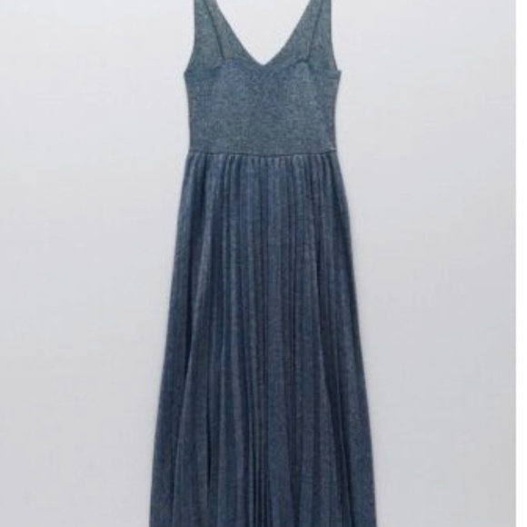 NWT Limited Ed. Zara Blue Metalllic Knit Pleated Dress "M" - Picture 4 of 4